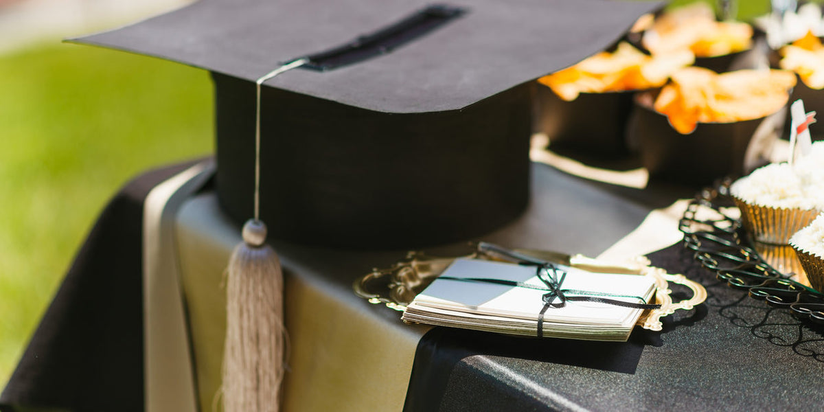 How to Throw a Graduation Party in 2021?