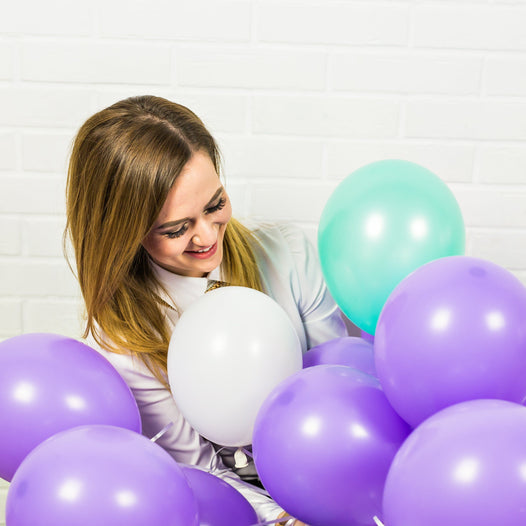 How to Make a DIY Balloon Garland with Strip